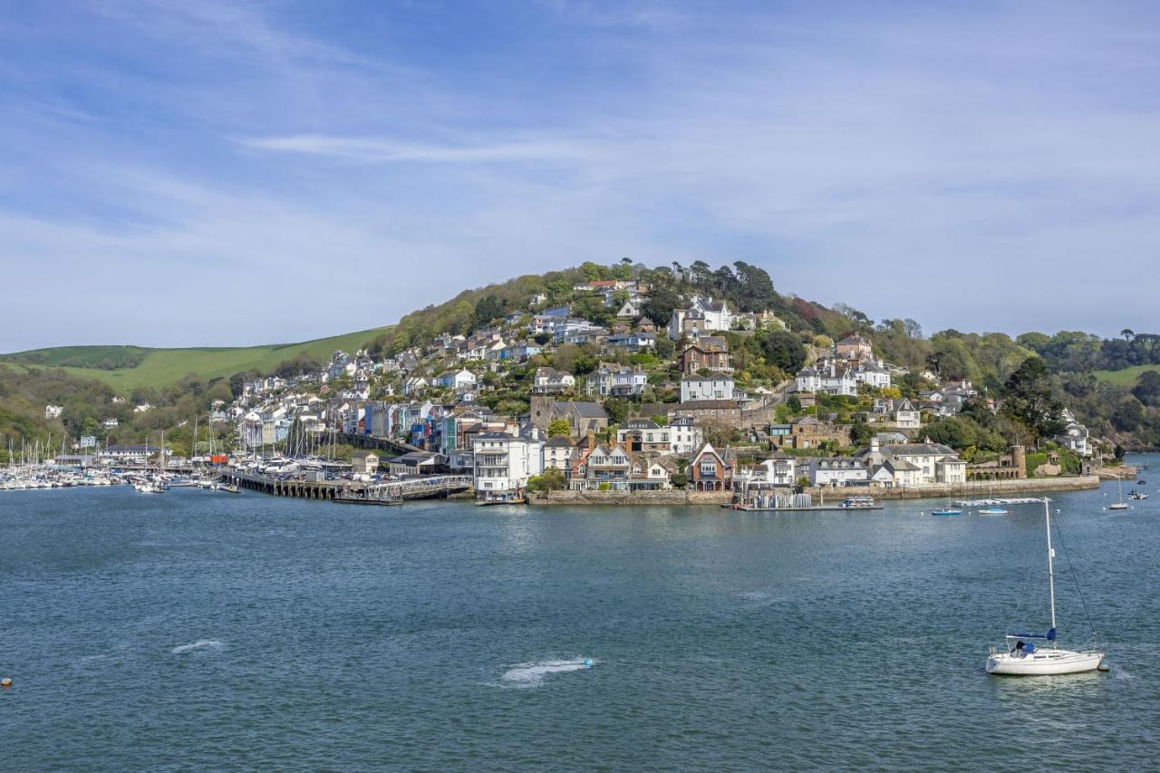 Flat 2 Fairfax Place - Modern Stylish Flat With Plenty Of Charm In Central Dartmouth Bagian luar foto